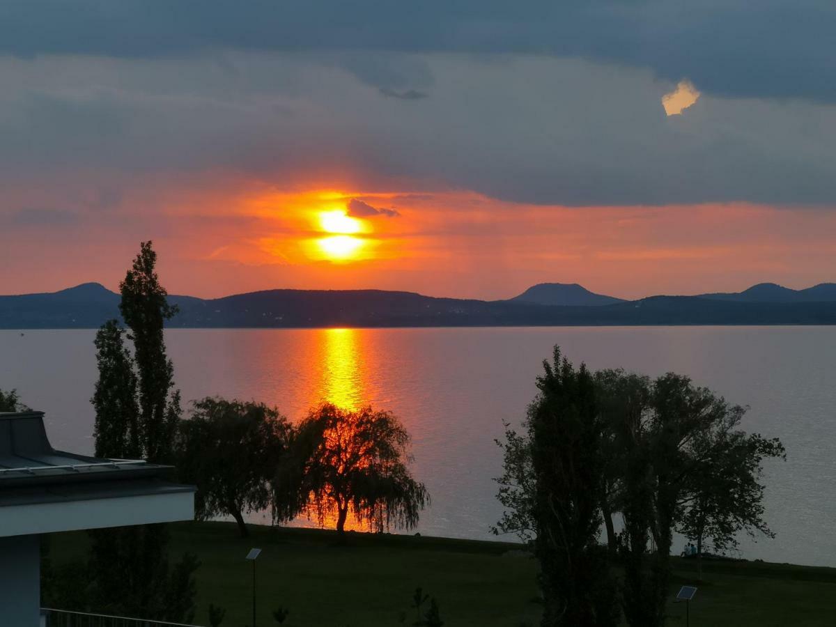 Silver Gray Appartment Balatonlelle Exterior foto
